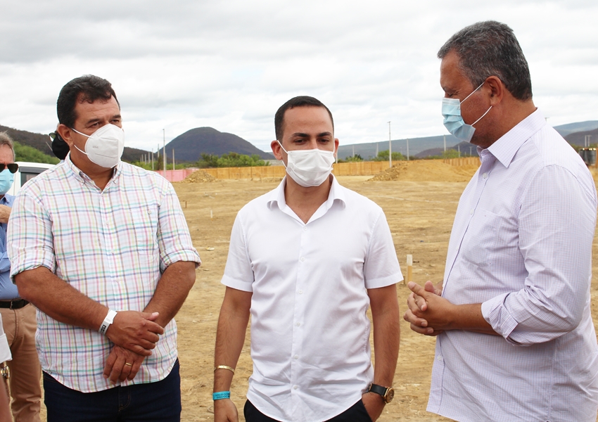 Deputado Marquinho Viana com o governador Rui Costa na inauguração de obras e da rodovia BA-142, trecho Tanhaçu/Ituaçu