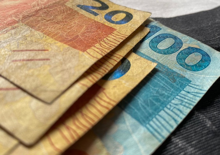 Busca por crédito cai 7% em maio após alta em abril