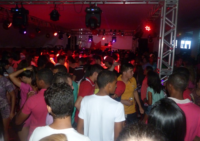 Governo do Estado proíbe shows e festas independentemente do número de participantes
