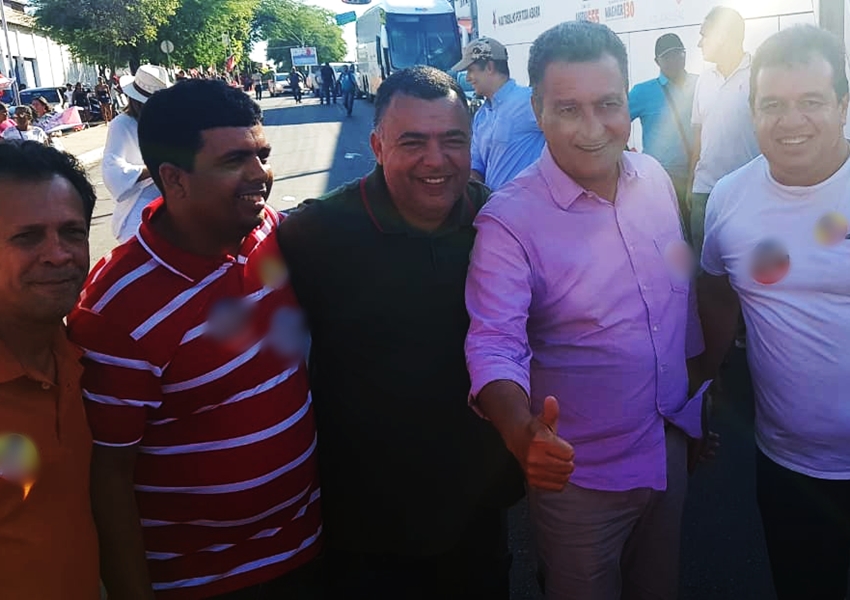 Prefeito de Livramento recepciona Rui Costa em ato de campanha em Brumado