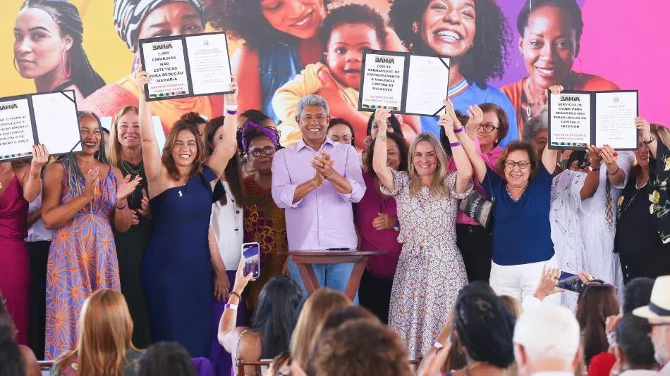 Presidente representa a ALBA em anúncio de medidas do governo destinadas às mulheres baianas