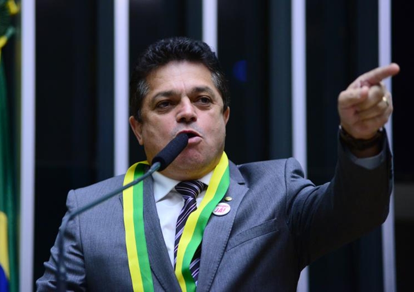 Deputado preso mantém salário e R$ 146 mil por mês para manutenção do mandato