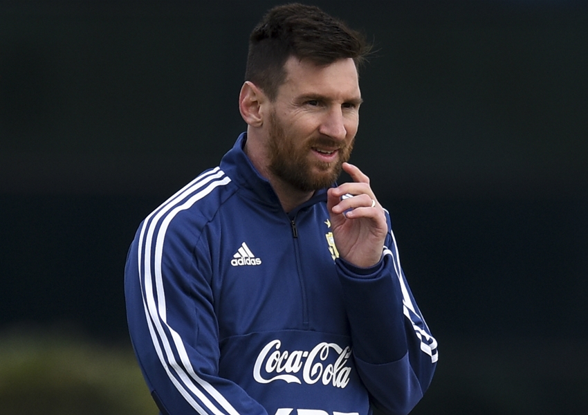 Messi é denunciado por fraude e lavagem de dinheiro