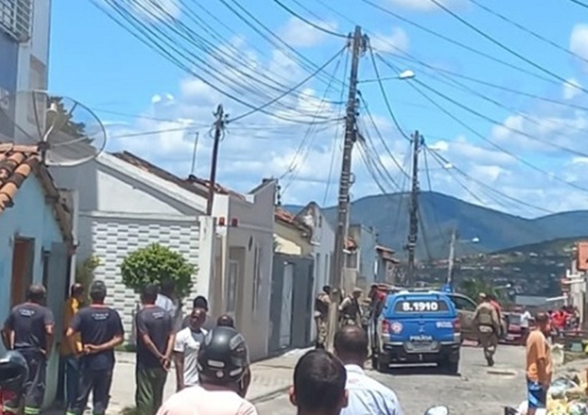 Jequié: Três homens em carro roubado morrem em tiroteio com policiais militares