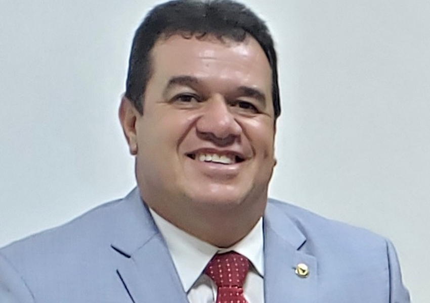 Deputado Marquinho Viana participa de sessão que obriga empresas a distribuírem máscaras, luvas e álcool gel para seus empregados