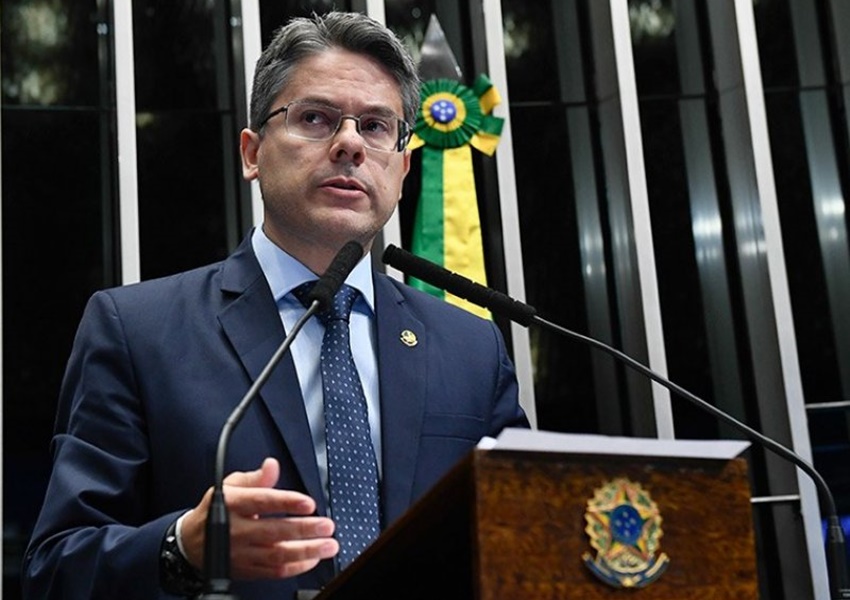 Senador quer tornar obrigatória a participação de candidatos em debates