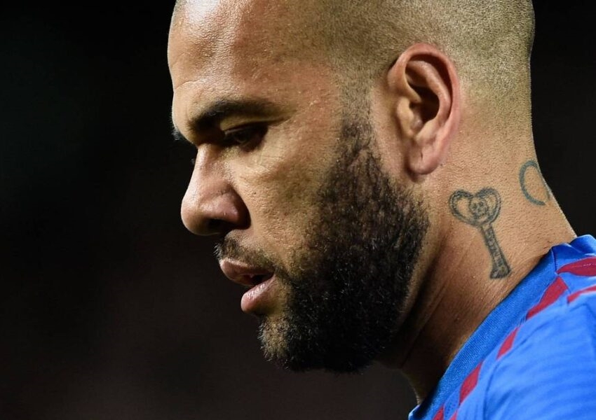 Daniel Alves pode ser libertado mediante pagamento de fiança de um milhão de euros em caso de estupro