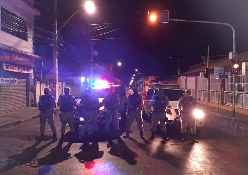 Governo prorroga até 25 de maio toque de recolher em toda a Bahia
