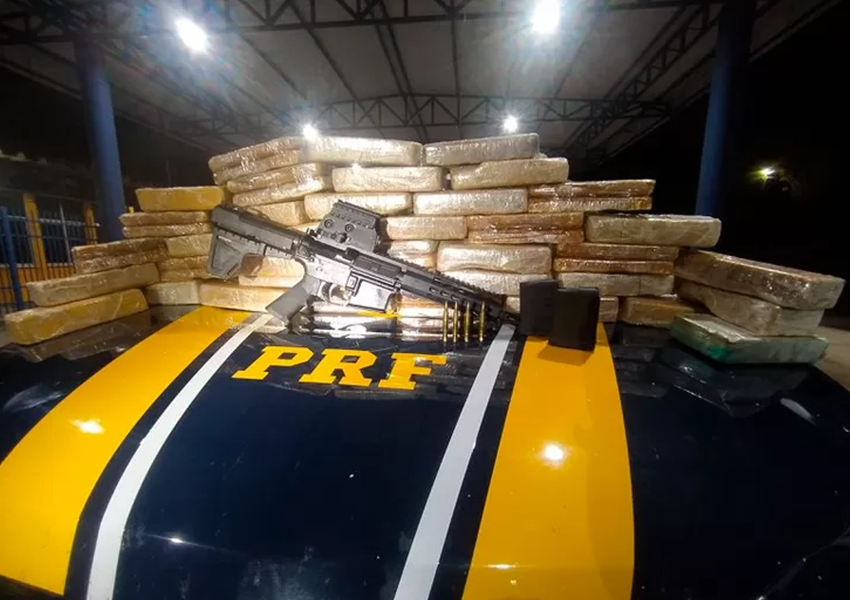 Fuzil e quase 40 kg de cocaína são apreendidos pela PRF em Barreiras