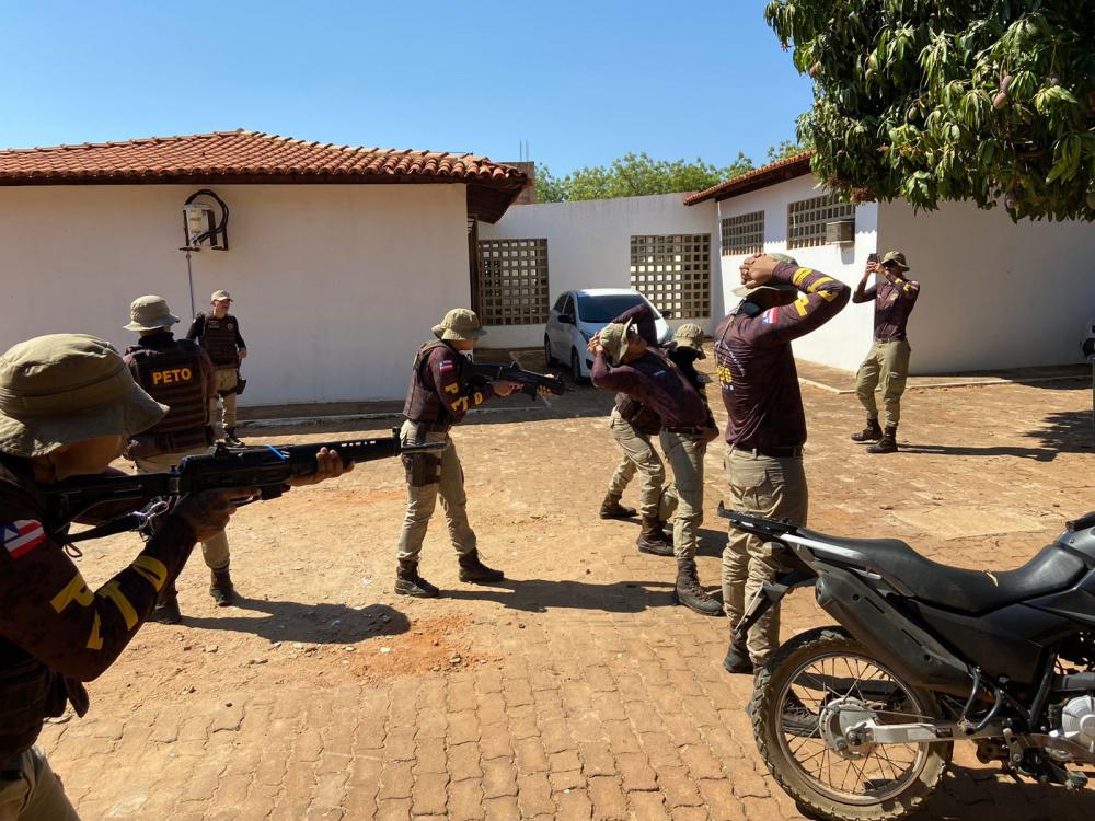 Guarnição PETO da 46ª CIPM participa de curso de Instrução Básica de Abordagem Policial