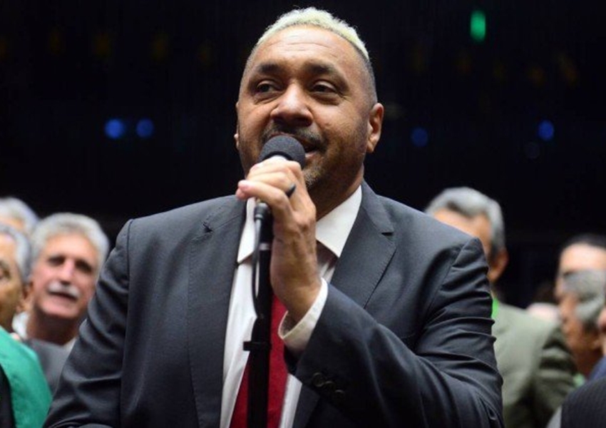 Tiririca usou dinheiro público para viajar a locais em que faria shows de humor 