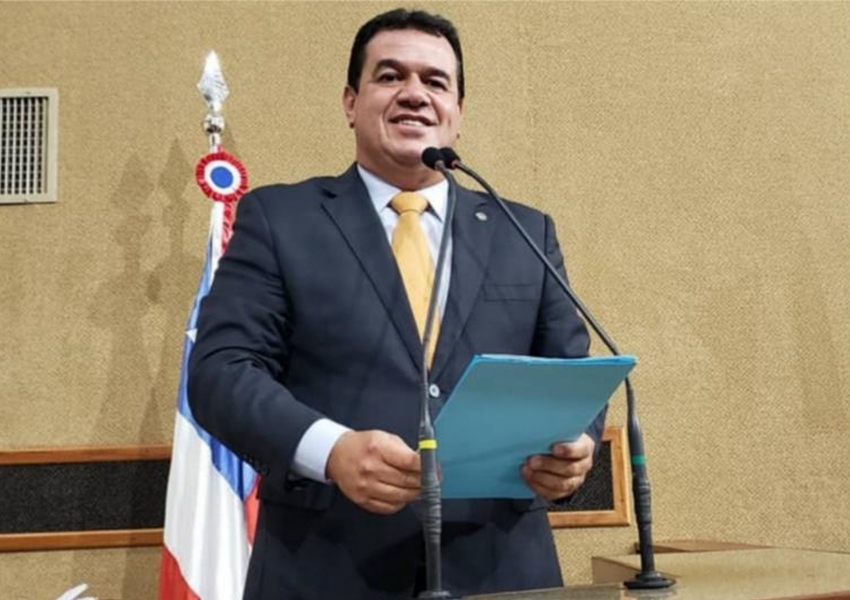 Deputado Marquinho Viana protesta contra a PEC que pretende extinguir municípios baianos