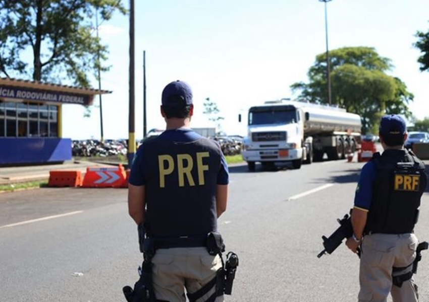 Número de mortes nas estradas federais que cortam a Bahia reduz 60%, diz PRF