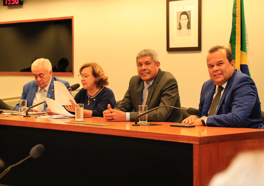 Jerônimo se reúne com bancada baiana na Câmara dos Deputados e garante diálogo para defender interesses da Bahia 