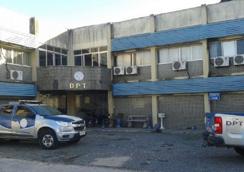 Homem é morto a facadas por causa de briga por mulher em Feira