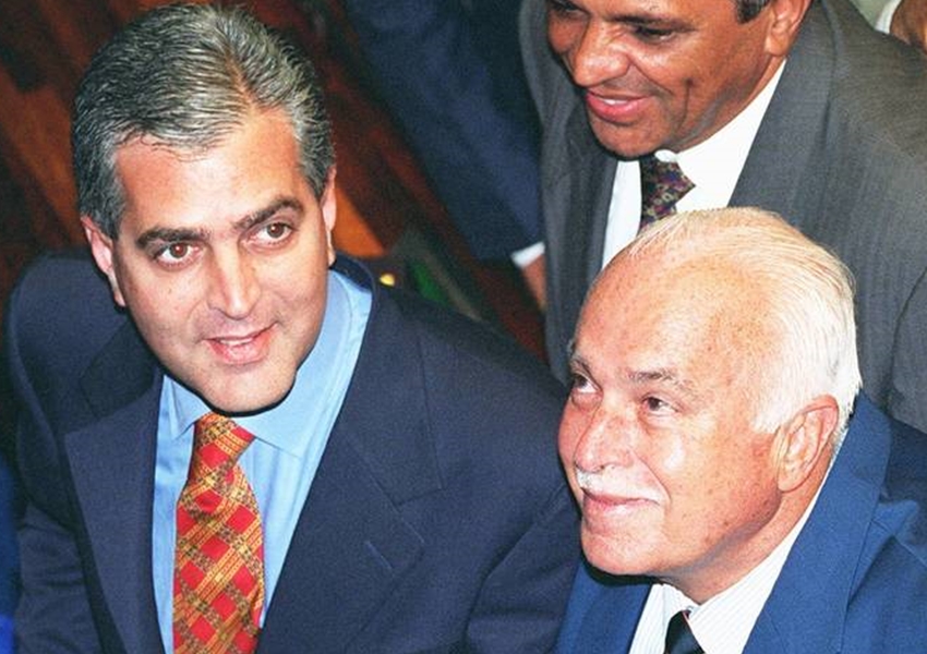Bolsonaro revoga luto pelas mortes de ACM e Luís Eduardo Magalhães, falecidos em 1998 e 2007