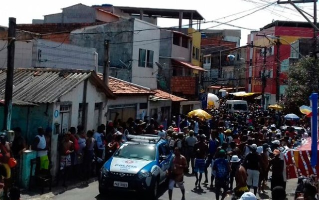 PM impede saída de arrastão de carnaval no Nordeste de Amaralina