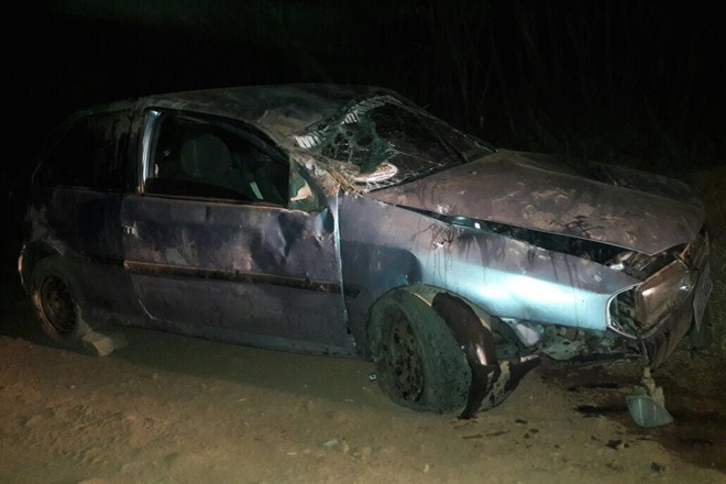 Livramento: Motorista perde controle e carro tomba na estrada da Canabrava