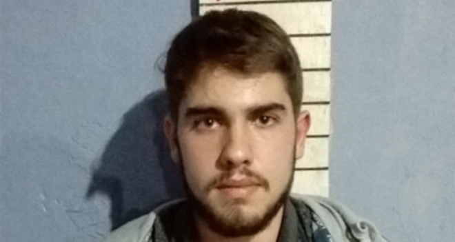 Após ser preso, jovem que aprendeu Medicina assistindo seriado é encontrado morto