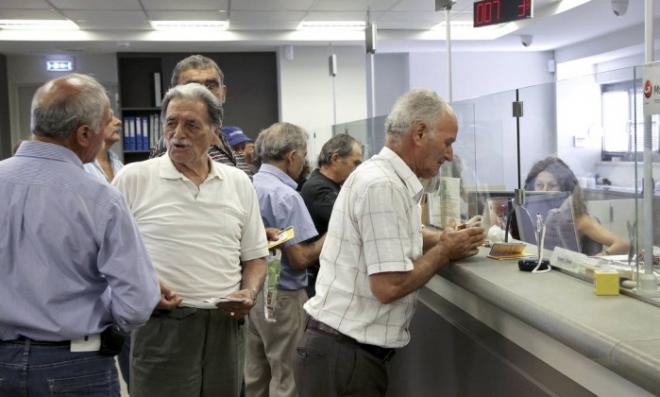 Primeira parcela do décimo terceiro começa a ser liberada para aposentados e pensionistas