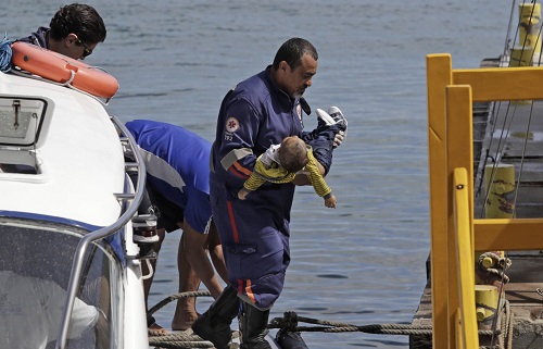 Sobe o número de mortos em naufrágio na travessia Salvador-Mar Grande