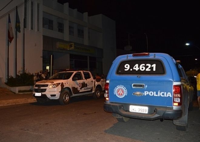 Há 1 ano bandidos fortemente armados invadiram Livramento e explodiram duas agências bancarias