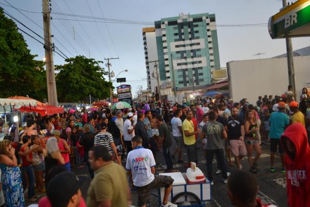Conquista: Carnaval Cultural leva foliões a lotar Praça da Bandeira