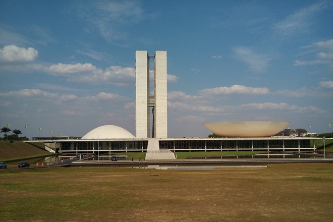 Congresso aprova Orçamento para 2017, com salário mínimo de R$ 945,80