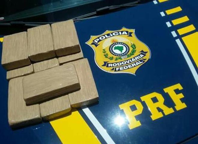 Em Jequié, mulher é presa pela PRF com quase 10 kg de cocaína