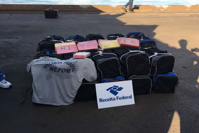 Bolsas com 560 kg de cocaína são apreendidas no Porto de Salvador