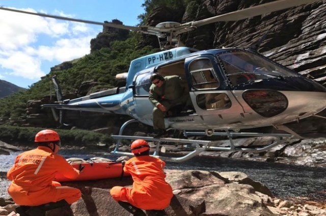 Chapada: Corpo de turista que caiu na Cachoeira da Fumaça é resgatado