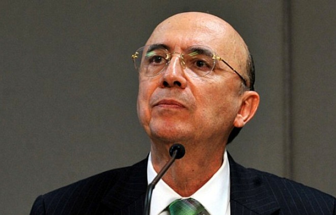 Se reduzir idade da mulher na previdência, tem que subir do homem, diz ministro