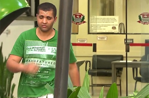 Solto após ejacular em mulher no ônibus, homem repete ato e é preso novamente