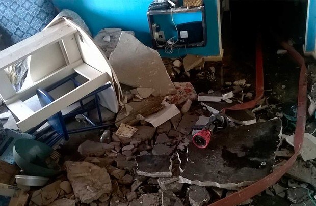 Bombeiro é atingido por reboco durante combate a incêndio na BA