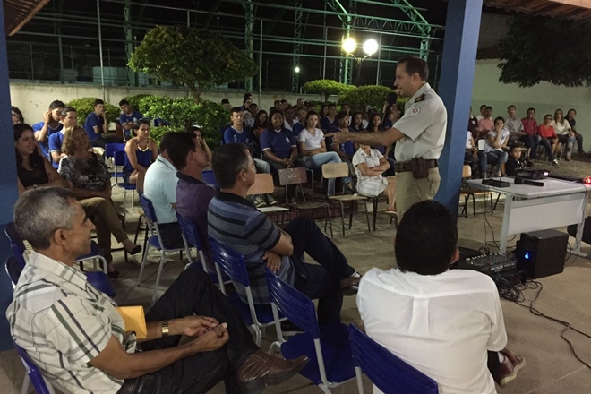 Irlando Oliveira ministra palestra do PROAPEC em Caraíbas de Paramirim