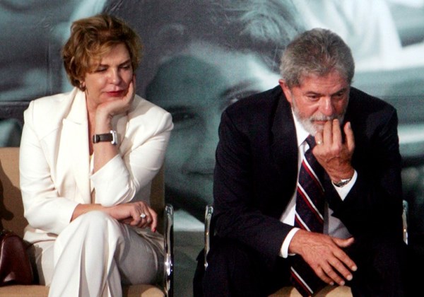 Lula foi contra demissão da médica que vazou diagnóstico de Marisa