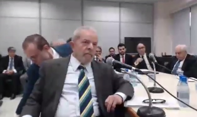 MPF pede prisão de Lula e pagamento de R$ 87 milhões em multas no caso do triplex