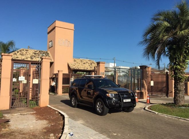PF faz buscas na casa de ministro do TCU e de ex-presidente da Câmara