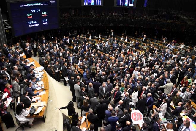 Veja como votaram os deputados baianos na denúncia contra Temer