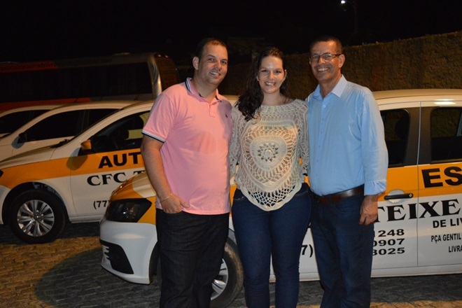 Auto Escola Teixeira comemora quatro anos de sucesso
