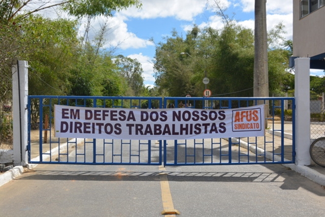 Servidores administrativos da UESB e da UEFS fazem paralisação de 5 dias