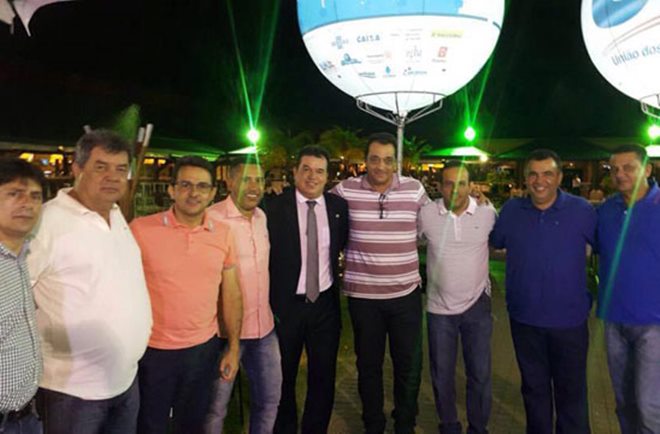 Ricardo Ribeiro e Cristiano Azevedo participam do 5º Encontro de Prefeitos da Bahia