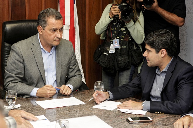 ACM Neto e Rui Costa analisam saída de Geddel do governo