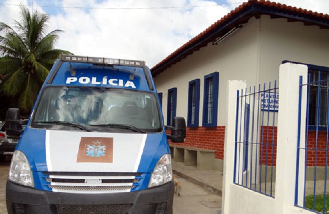 Presos da delegacia de Brumado são transferidos para presídio de Vitória da Conquista