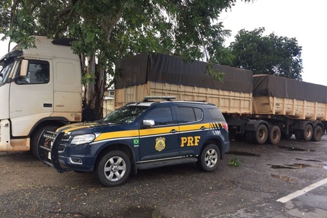 Carga com 330 mil maços de cigarro contrabandeados é apreendida em Vitória da Conquista