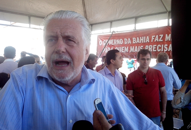Wagner conta que deve ser candidato a deputado ou senador em 2018