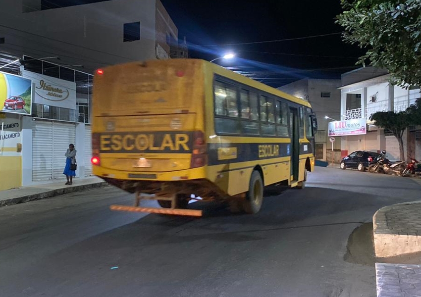 Vereador 'Batata' anuncia novo ônibus escolar para Livramento de Nossa Senhora