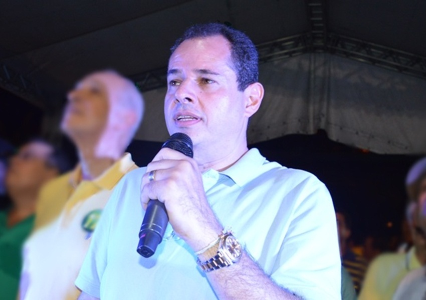 Com ida de Nilo para o PSB, Nelson Leal assumirá presidência do PSL na Bahia