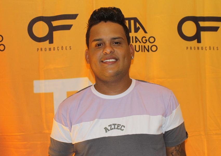 Thiago Aquino se torna cantor baiano mais ouvido do YouTube no estado