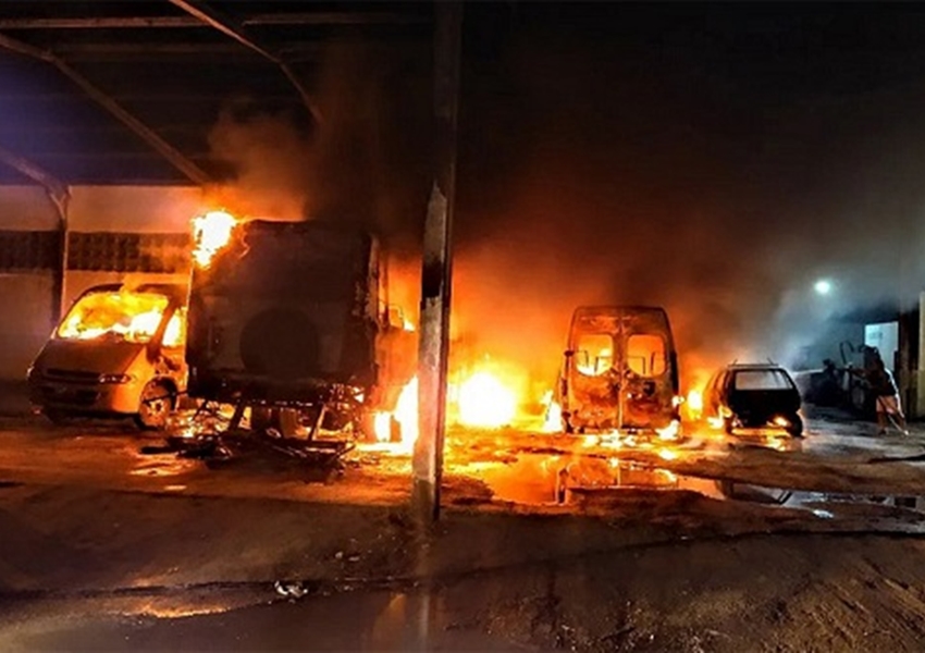 Incêndio destrói veículos em garagem da prefeitura de Capim Grosso